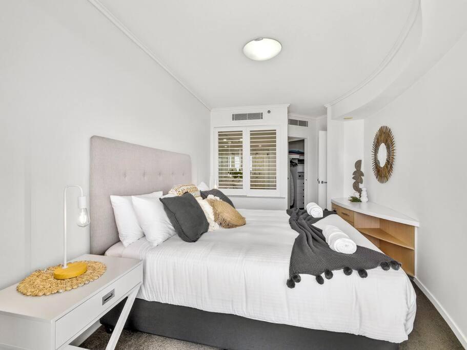 Sensational Ocean View 2 Bedroom Apartment Maroochydore Luaran gambar
